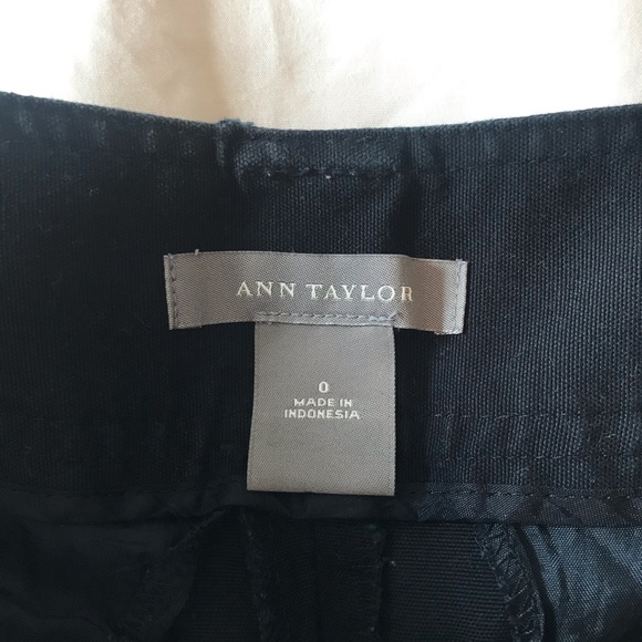 ANN TAYLOR Navy Crapri Pants, SZ 0 - Picture 6 of 7